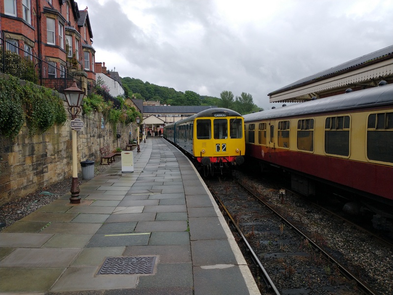 4-car DMU at Llangollen Station